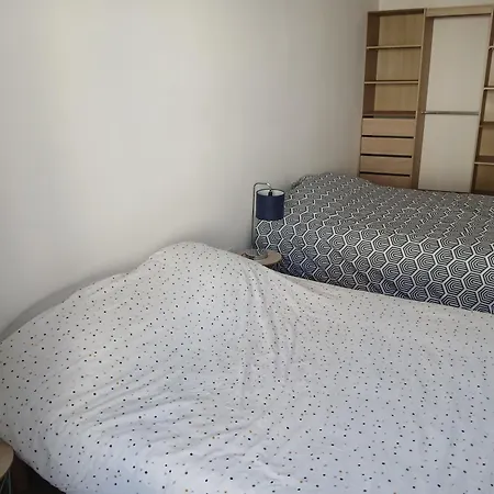 8 Personnes 100 M2 Neuf * Ecommoy